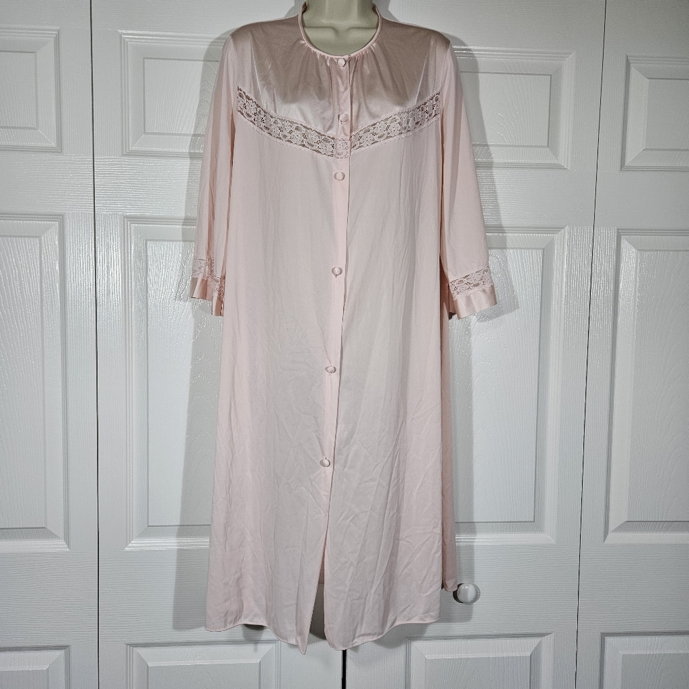VintageWomen's Pink Lace Trim Nightgown